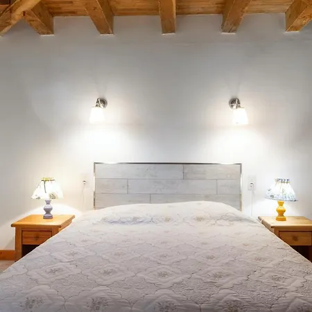 Maison De 2 Chambres Avec Piscine Partagee Et Jardin Amenage A Et Cazenac Semesterbostad Beynac-et-Cazenac