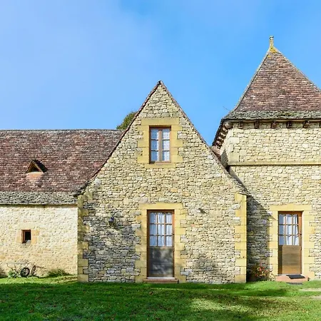 Maison De 2 Chambres Avec Piscine Partagee Et Jardin Amenage A Et Cazenac *